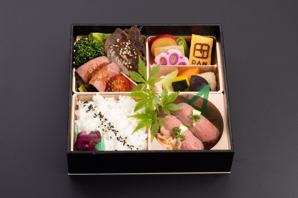 仕事納め弁当にも人気の団欒御膳(デリバリーキッチン団)